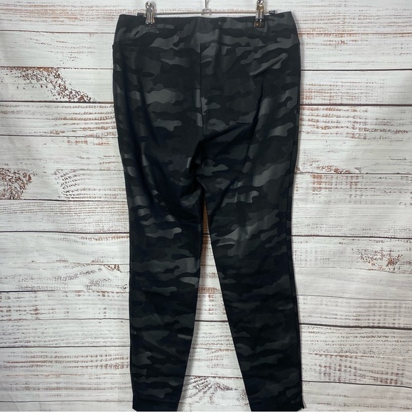 LENA GABRIELLE CAMO BLACK FAUX LEATHER LEGGINGS - Picture 6 of 8